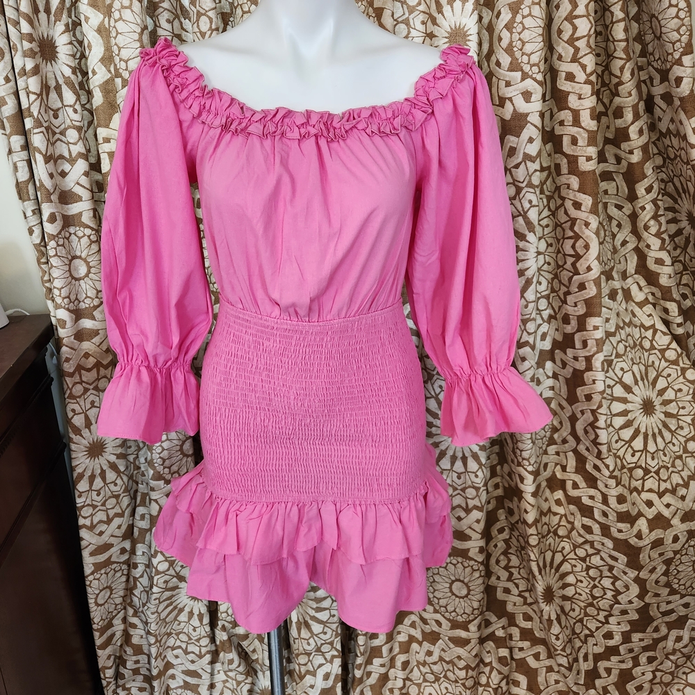 Pink Diamond new with tags size 6 pink Off-Shoulder Dress, designed in Australia